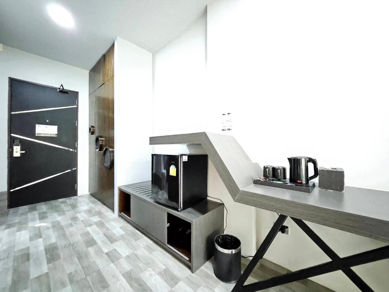 Little Loft Hotel Phuket Exterior photo