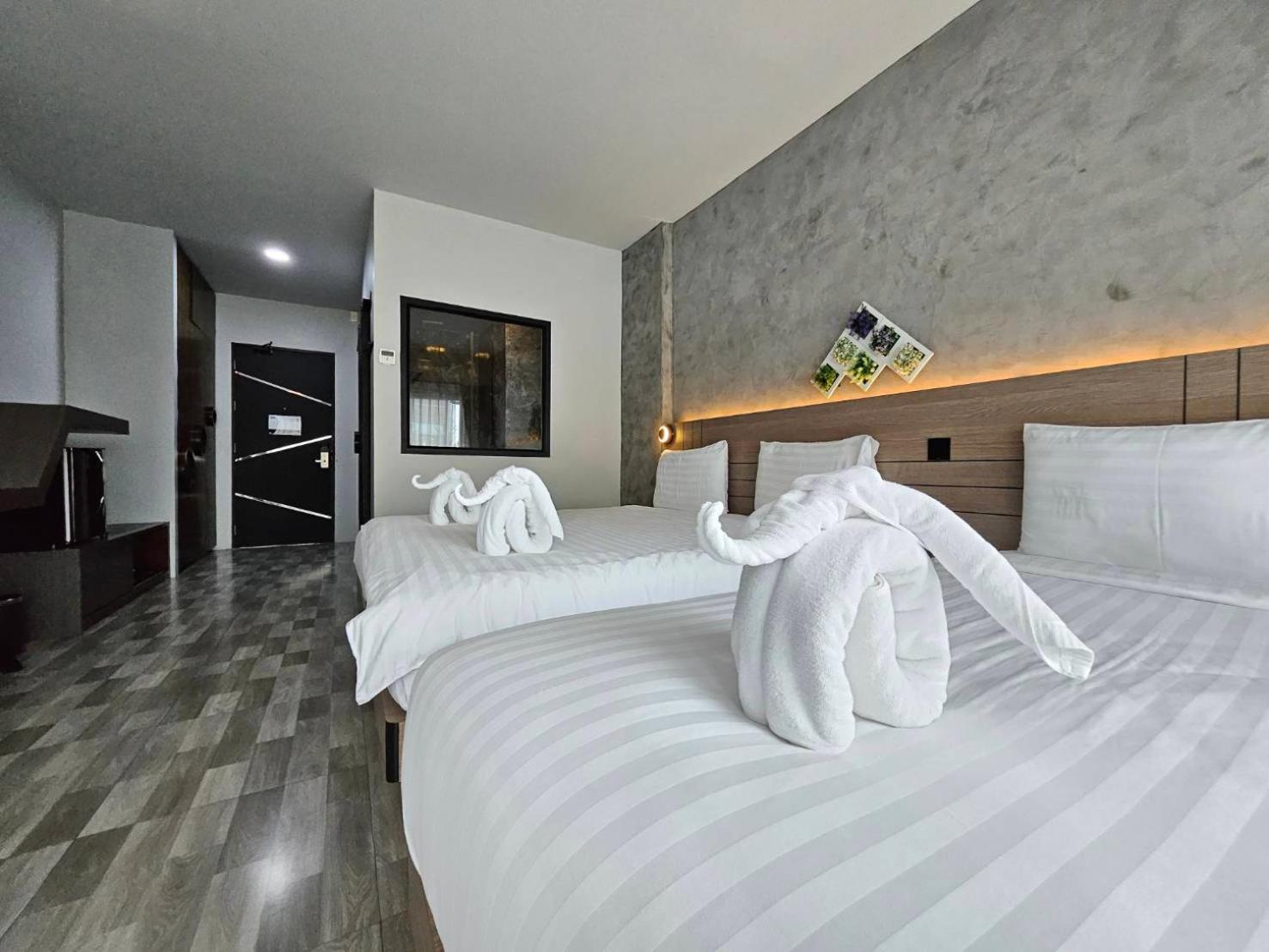 Little Loft Hotel Phuket Exterior photo